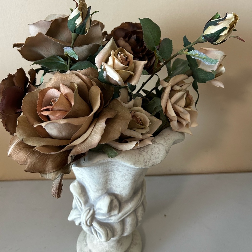 Elegant Cream and Brown Floral Arrangement